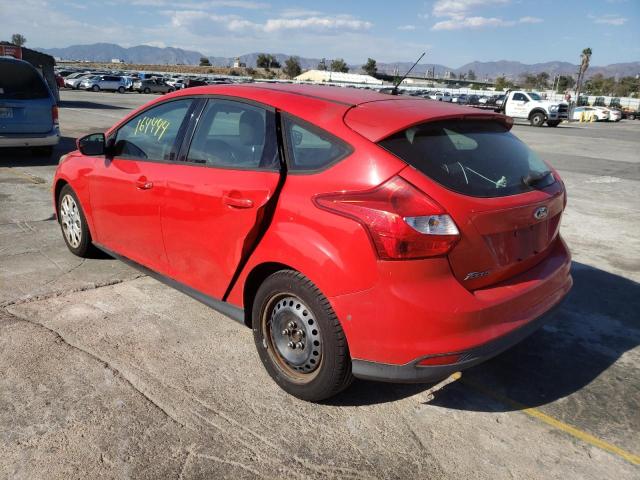 1FAHP3K28CL189987 - 2012 FORD FOCUS RED photo 3