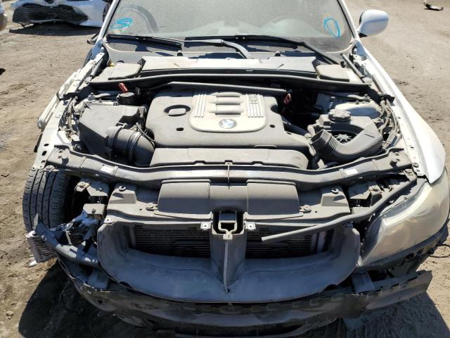 WBAPN7C52BA949950 - 2011 BMW 335 D WHITE photo 9