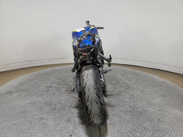 JS1GR7MA8F2100242 - 2015 SUZUKI GSX-R750 BLUE photo 4