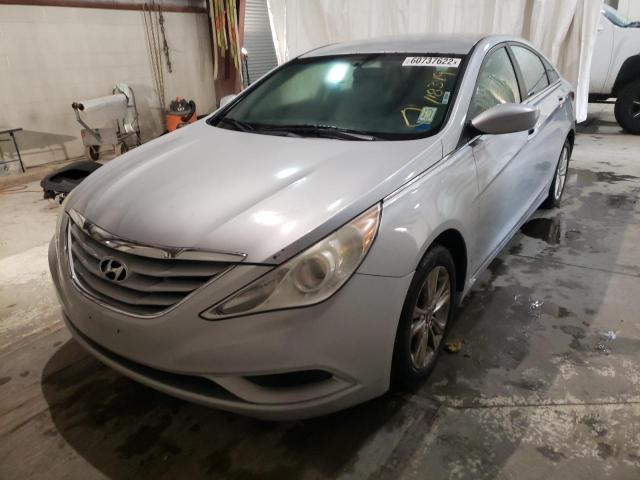 5NPEB4AC8BH089774 - 2011 HYUNDAI SONATA GLS SILVER photo 2