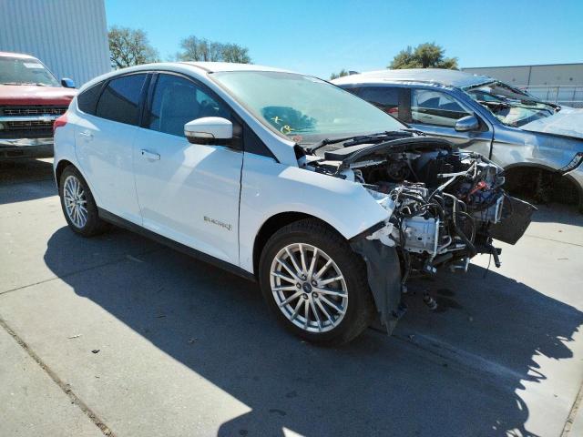 1FADP3R44FL262041 - 2015 FORD FOCUS BEV WHITE photo 1