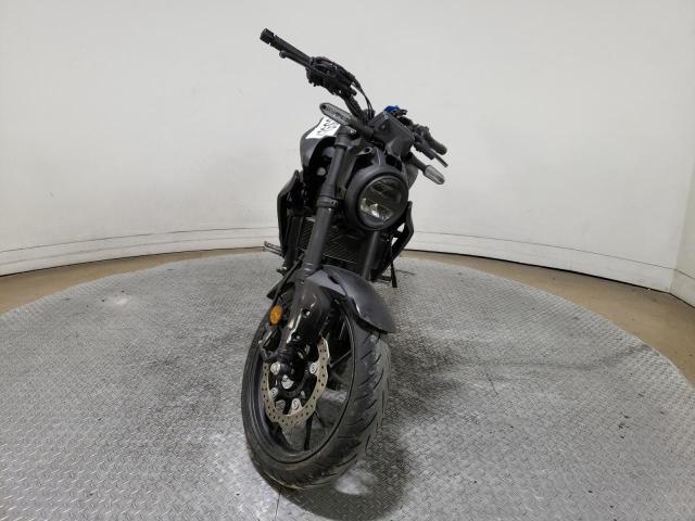 MLHNC5546K5000450 - 2019 HONDA CBF300 NA BLACK photo 2