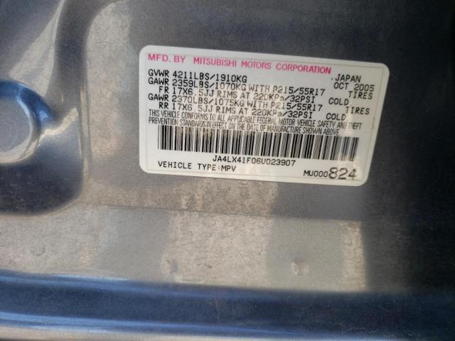 JA4LX41F06U023907 - 2006 MITSUBISHI OUTLANDER GRAY photo 10