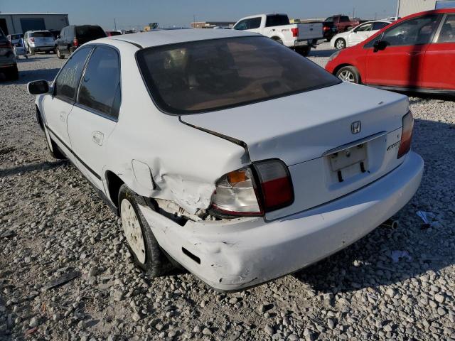 1HGCD5632TA080045 - 1996 HONDA ACCORD LX WHITE photo 3