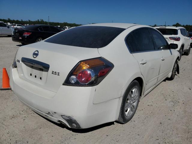 1N4AL2AP7CN490131 - 2012 NISSAN ALTIMA BAS WHITE photo 4