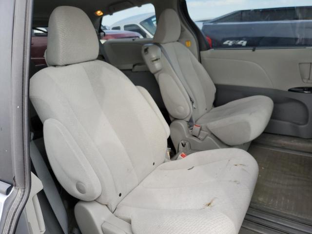 5TDKK3DC5CS227971 - 2012 TOYOTA SIENNA LE SILVER photo 6