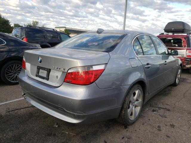 WBANF73577CY16634 - 2007 BMW 530 XI SILVER photo 4