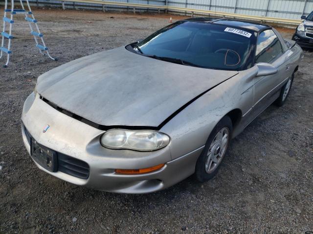 2G1FP22K8X2105905 - 1999 CHEVROLET CAMERO SILVER photo 2