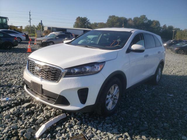 5XYPG4A56LG620197 - 2020 KIA SORENTO S WHITE photo 2