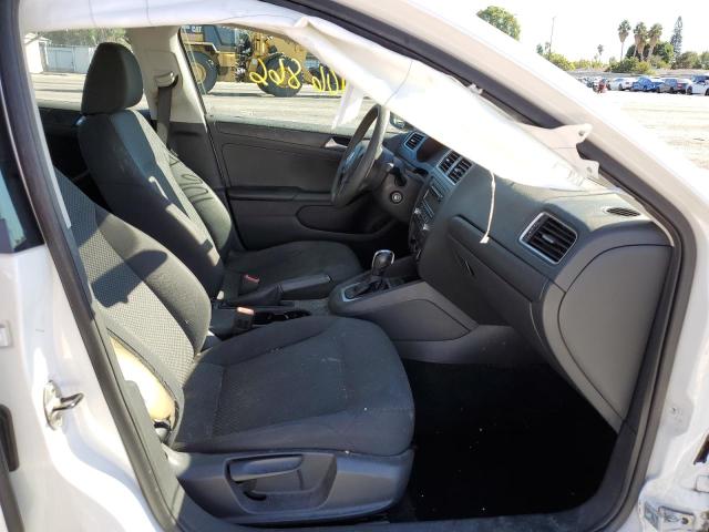 3VW2K7AJ2DM387038 - 2013 VOLKSWAGEN JETTA BASE WHITE photo 5