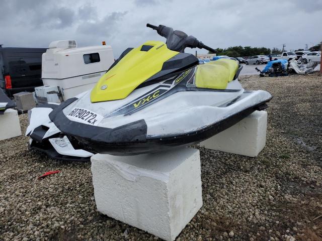 YAMA3856C020 - 2020 YAMAHA VX WHITE photo 2