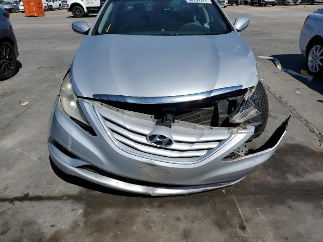 5NPEB4ACXBH091655 - 2011 HYUNDAI SONATA GLS SILVER photo 9