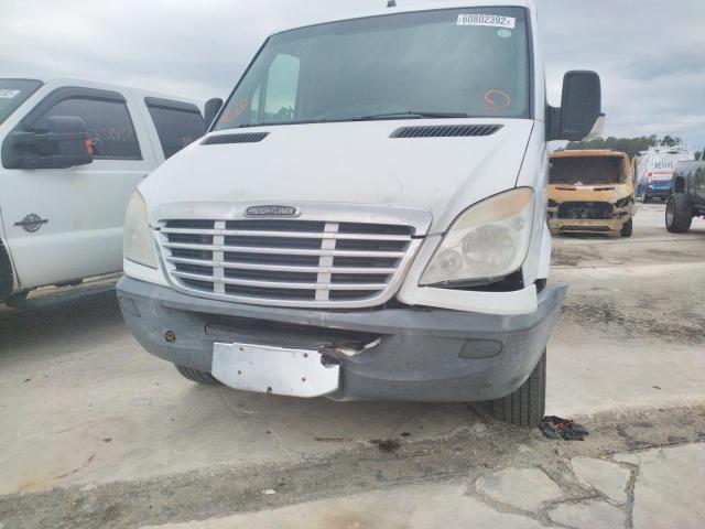 WDYPE7CCXD5735550 - 2013 FREIGHTLINER SPRINTER 2 WHITE photo 9