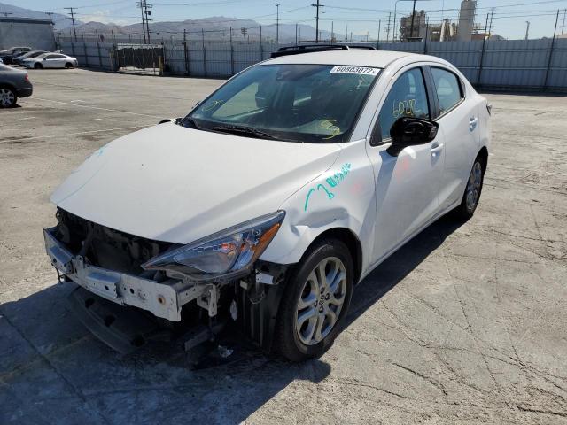 3MYDLBZV3GY131220 - 2016 TOYOTA SCION IA WHITE photo 2