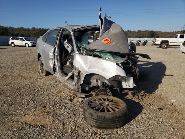 1FAHP36N09W131707 - 2009 FORD FOCUS SES SILVER photo 1