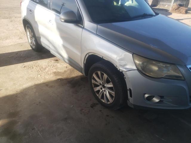 WVGBV75N89W525336 - 2009 VOLKSWAGEN TIGUAN SE SILVER photo 9