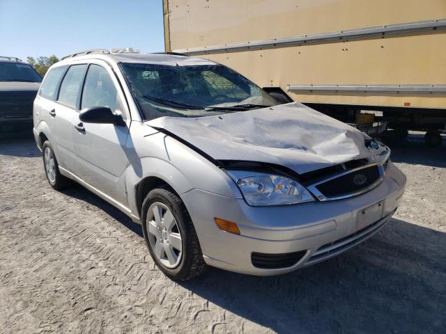 1FAFP36NX6W130681 - 2006 FORD FOCUS ZXW SILVER photo 1