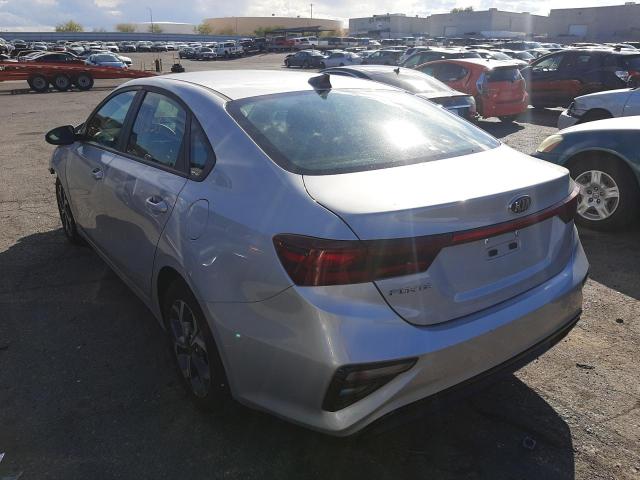 3KPF24AD0ME363960 - 2021 KIA FORTE FE SILVER photo 3