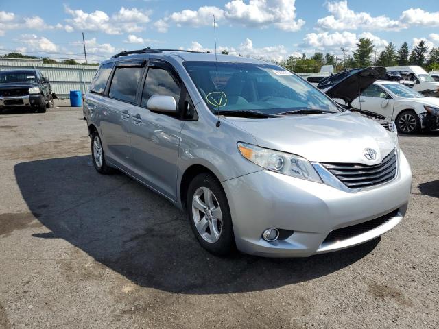 5TDKK3DC2DS327026 - 2013 TOYOTA SIENNA LE SILVER photo 1