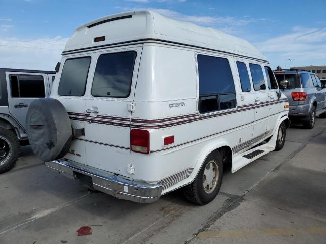 1GBEG25K8PF331475 - 1993 CHEVROLET G20 WHITE photo 4