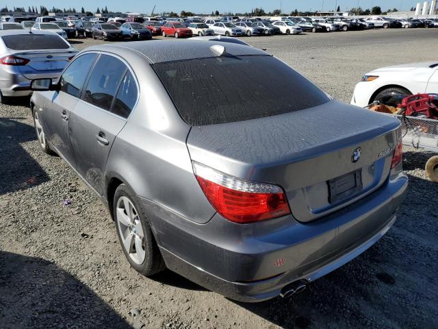 WBANV13598BZ48947 - 2008 BMW 528 XI SILVER photo 3