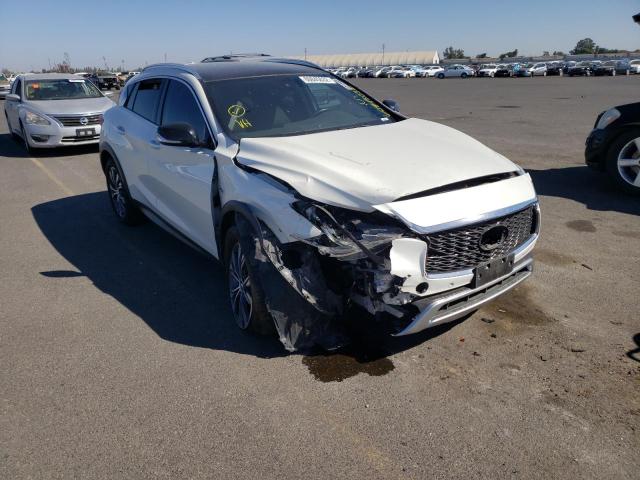 SJKCH5CR1HA031838 - 2017 INFINITI QX30 BASE WHITE photo 1