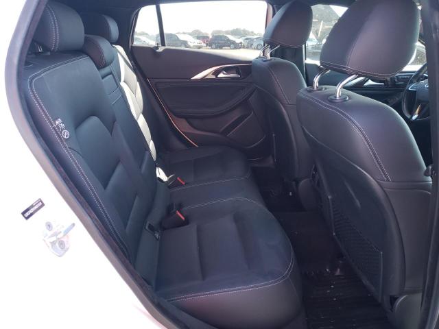 SJKCH5CR1HA031838 - 2017 INFINITI QX30 BASE WHITE photo 6