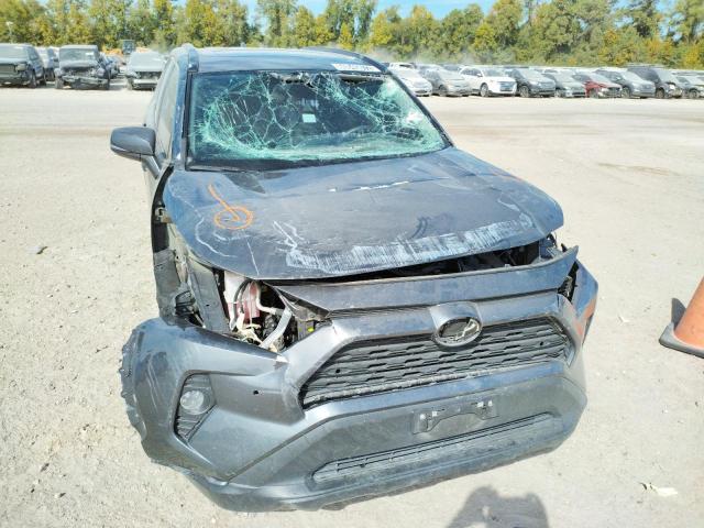 2T3C1RFV3MC111663 - 2021 TOYOTA RAV4 XLE P GRAY photo 9