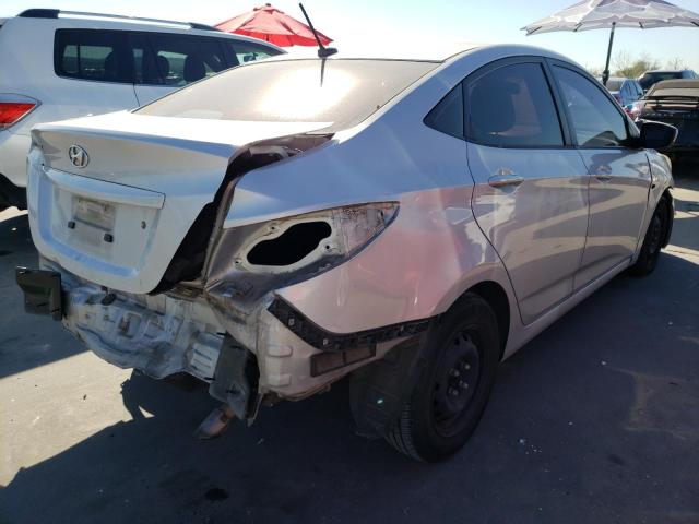 KMHCT4AE6DU560699 - 2013 HYUNDAI ACCENT SILVER photo 4