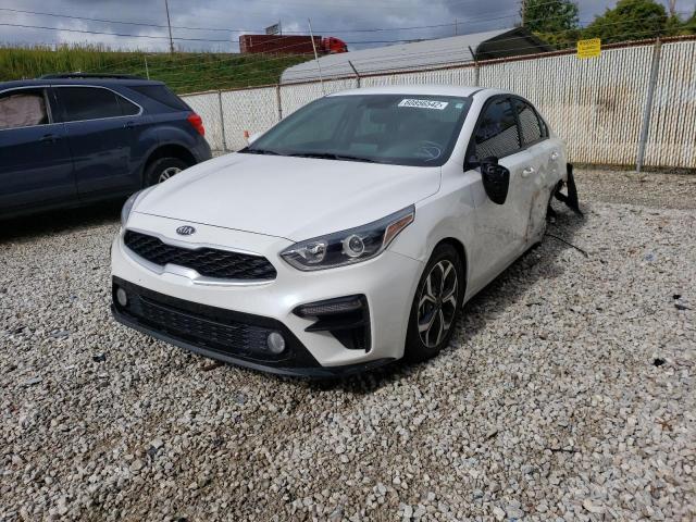 3KPF24AD4ME329018 - 2021 KIA FORTE FE WHITE photo 2