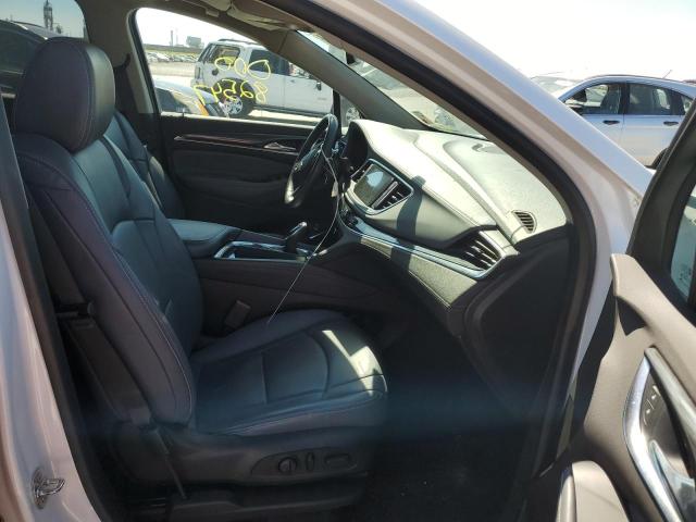 5GAERBKWXJJ156102 - 2018 BUICK ENCLAVE ES WHITE photo 5