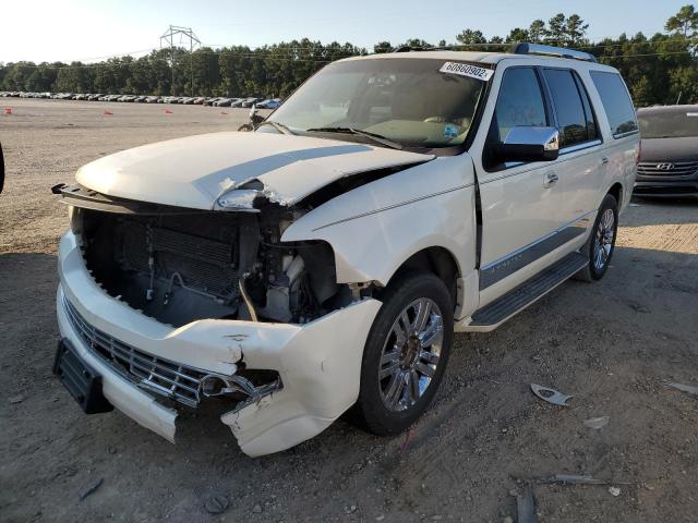 5LMFU27568LJ06533 - 2008 LINCOLN NAVIGATOR WHITE photo 2