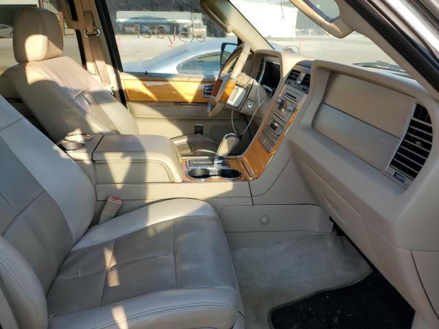 5LMFU27568LJ06533 - 2008 LINCOLN NAVIGATOR თეთრი ფოტო 5