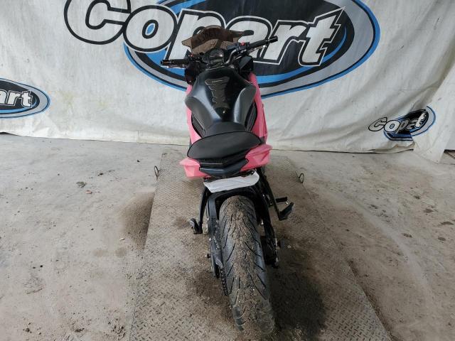 JKAEXEE10EDA17328 - 2014 KAWASAKI EX650 E PINK photo 3