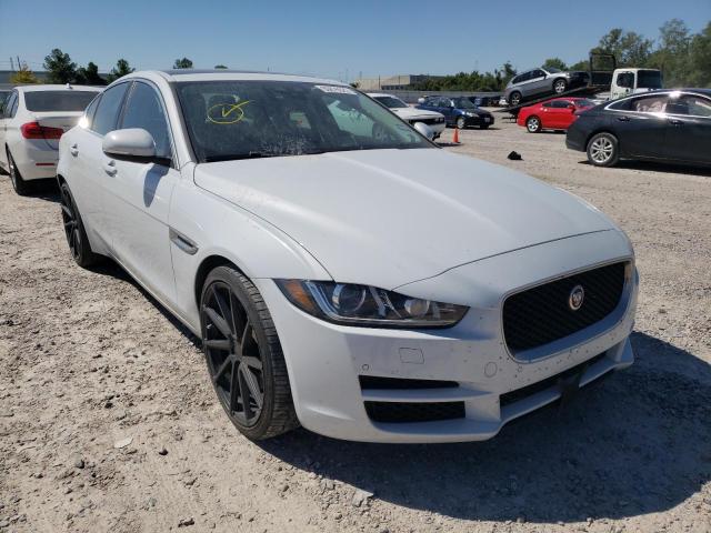 SAJAE4FX9JCP24546 - 2018 JAGUAR XE PRESTIG WHITE photo 1