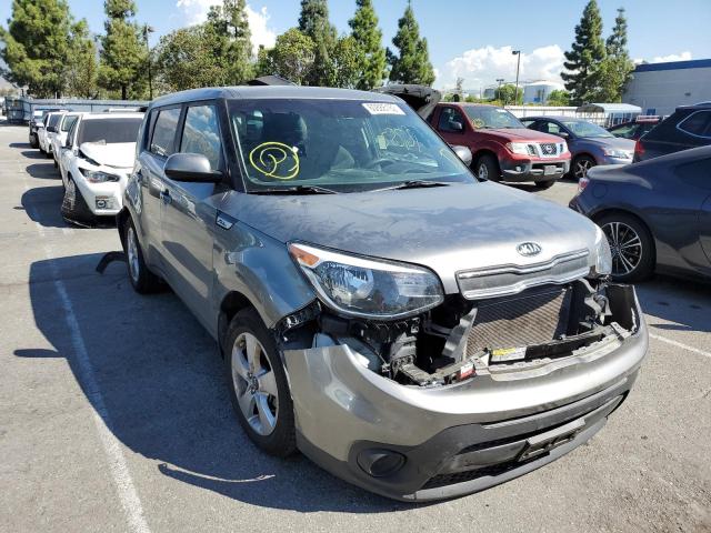 KNDJN2A25J7532211 - 2018 KIA SOUL GRAY photo 1