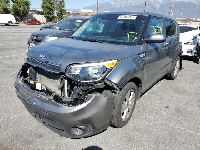 KNDJN2A25J7532211 - 2018 KIA SOUL GRAY photo 2