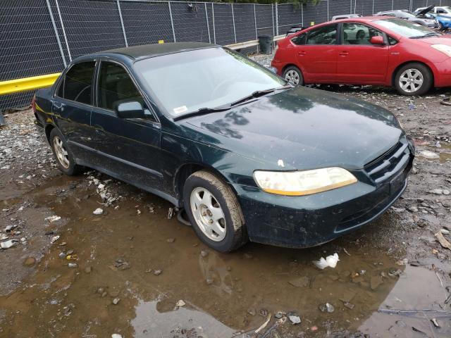 1HGCG5642WA241238 - 1998 HONDA ACCORD LX GREEN photo 1