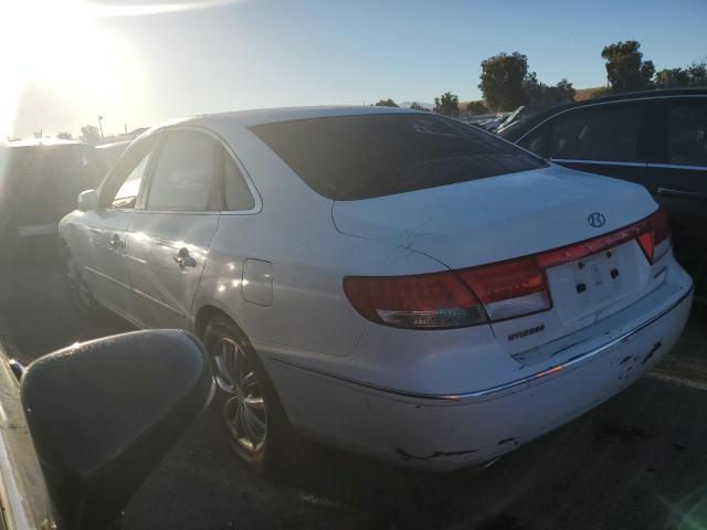 KMHFC46F86A056156 - 2006 HYUNDAI AZERA SE WHITE photo 3