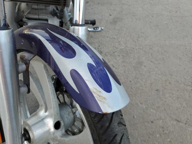 5VPGB16D843003677 - 2004 VICTORY MOTORCYCLES VEGAS TWO TONE photo 9