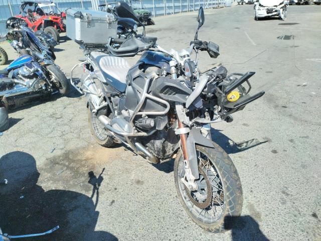 WB10A1204GZ666684 - 2016 BMW R1200 GS A SILVER photo 1