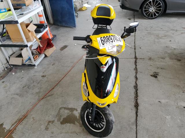 H0DTABF53NX016716 - 2022 TAIZ MOPED YELLOW photo 5