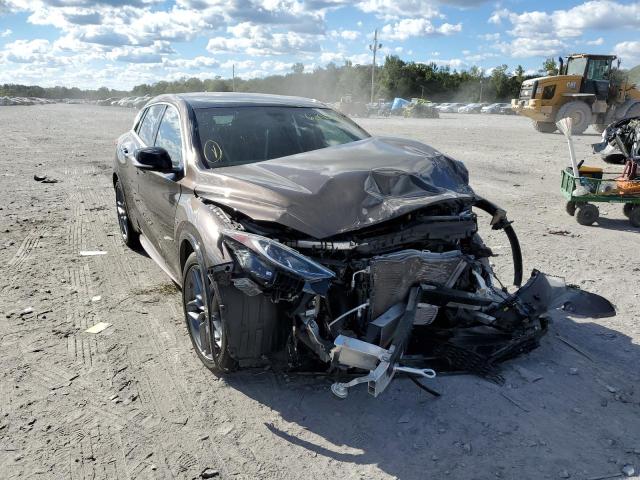 SJKCH5CP8JA003037 - 2018 INFINITI QX30 BASE BROWN photo 1
