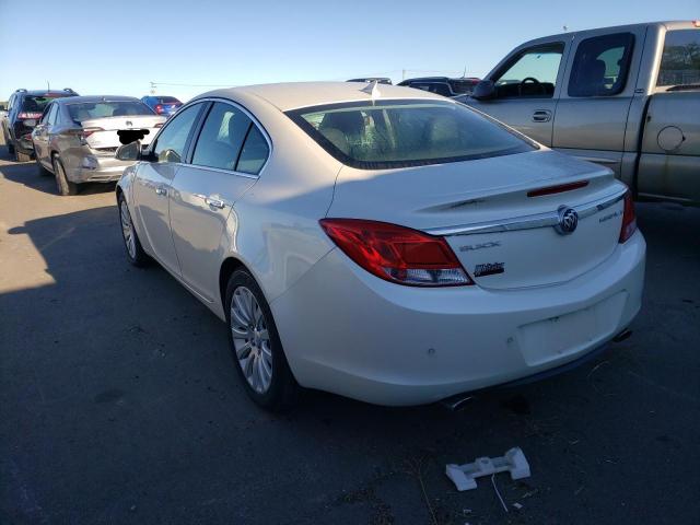 2G4GT5GV8C9202384 - 2012 BUICK REGAL PREM WHITE photo 3