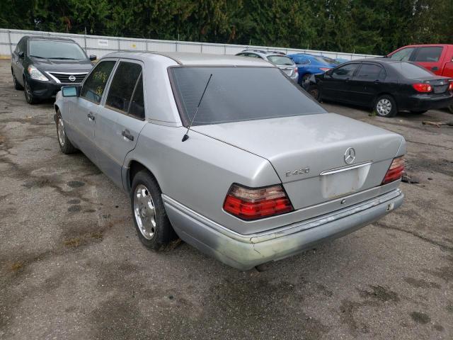 WDBEA34E1RC080882 - 1994 MERCEDES-BENZ E 420 SILVER photo 3