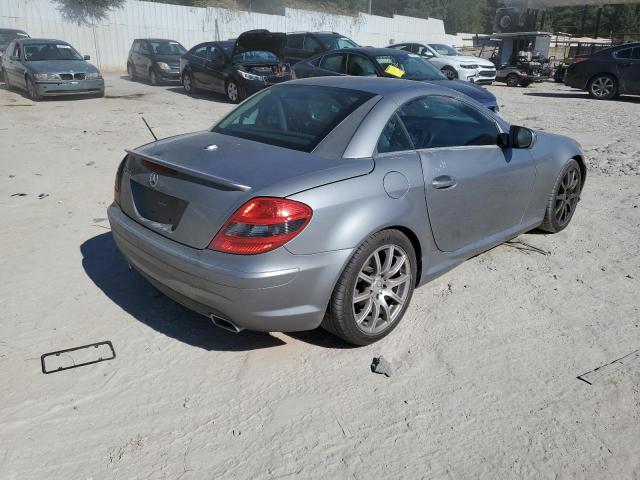 WDBWK54F29F190957 - 2009 MERCEDES-BENZ SLK 300 GRAY photo 4