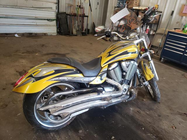 5VPXB36D1A3000689 - 2010 VICTORY MOTORCYCLES JACKPOT GOLD photo 4