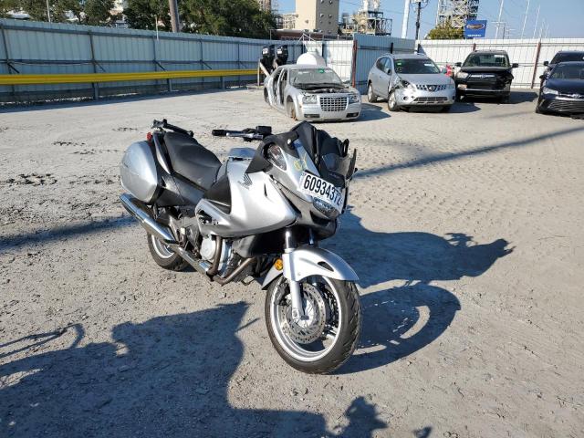 VTMRC5229AE000389 - 2010 HONDA NT700 V SILVER photo 1