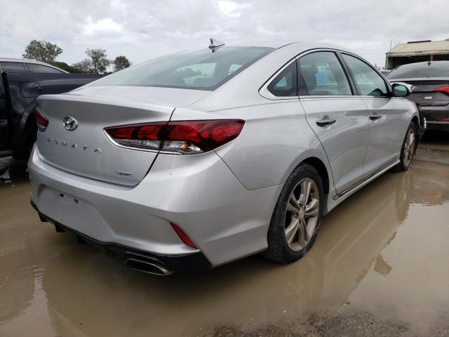 5NPE34AF4JH719330 - 2018 HYUNDAI SONATA SPO SILVER photo 4