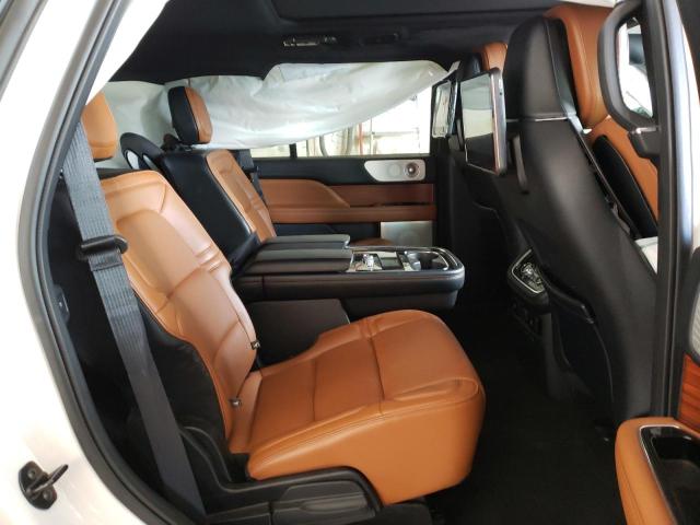 5LMJJ2LT8KEL17672 - 2019 LINCOLN NAVIGATOR 白色 照片 6